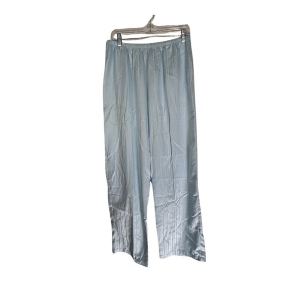 NWT Miss Elaines Essentials Powder Blue Long Sleeve Pajamas Top & Pants Size M - Picture 5 of 12